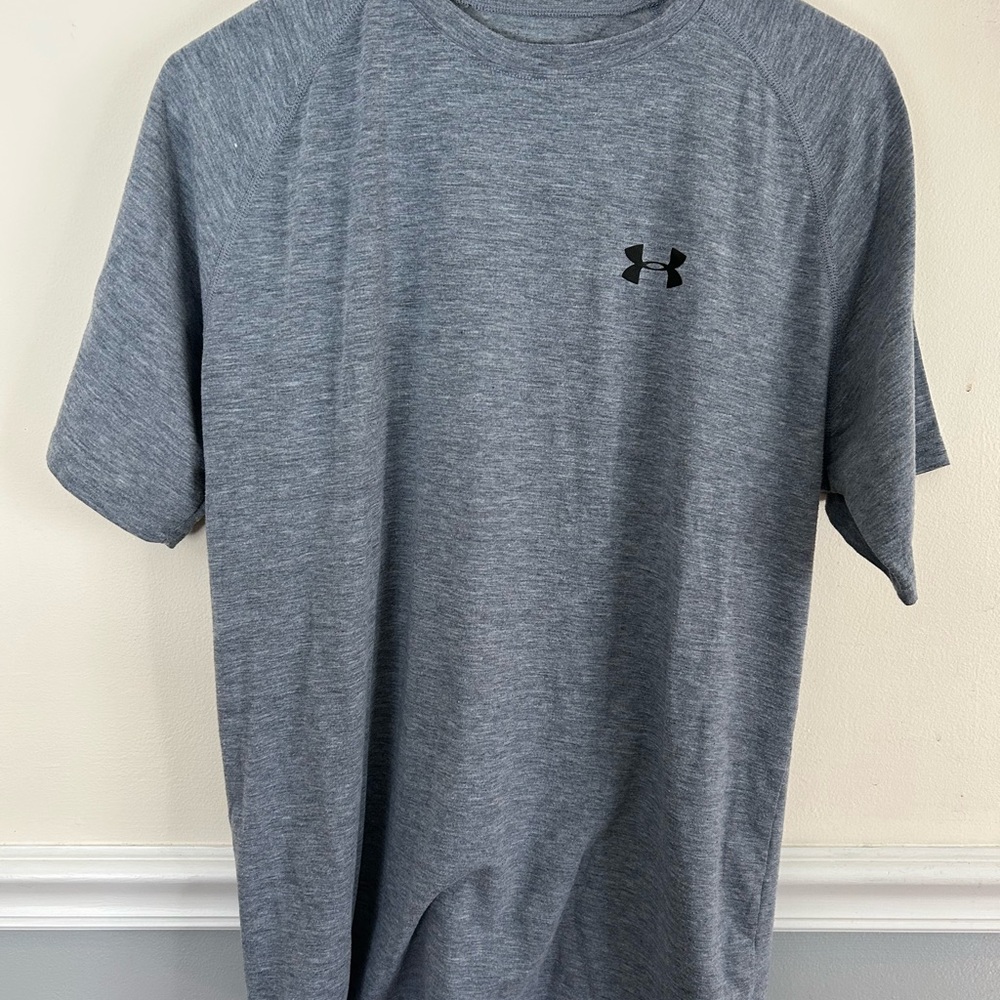 Under Armour Men's Gray T-Shirt